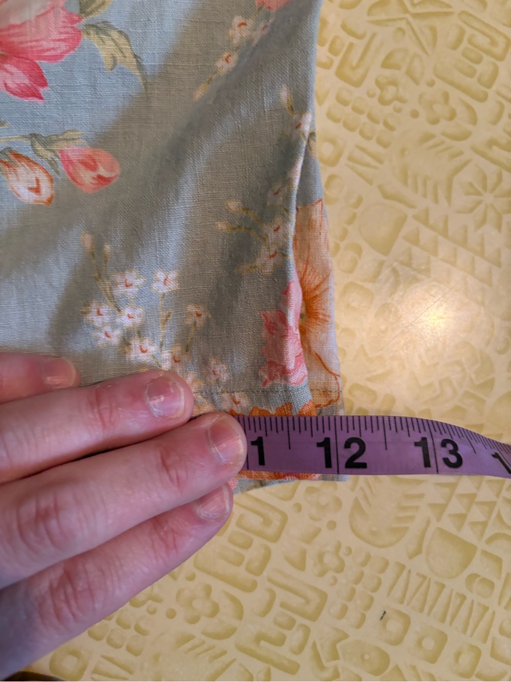 Vintage Jones New York Sport Floral Linen-Cotton Shorts  in Light Blue and Pink - Picture 8 of 8